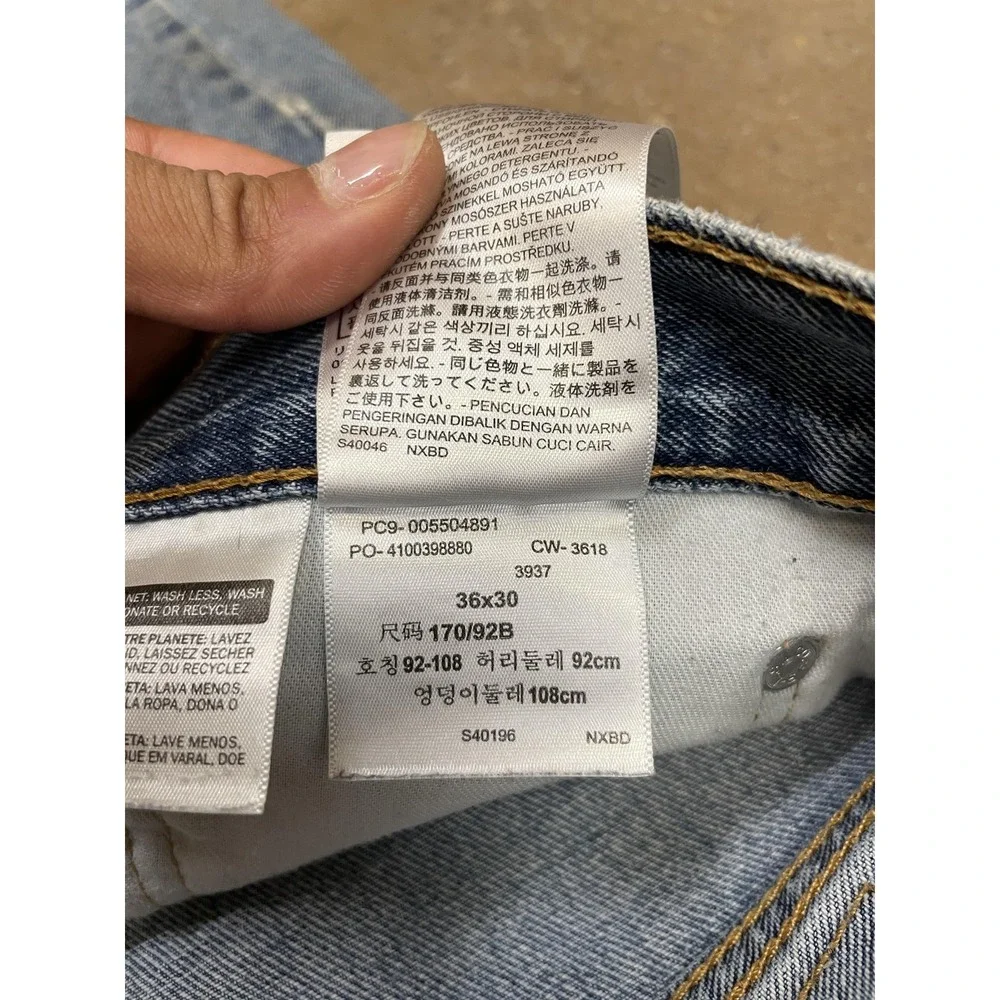 Levis 550 Jeans Mens 36x30 Blue Medium Wash Relaxed‎ Fit Tapered Leg Zip Fly
